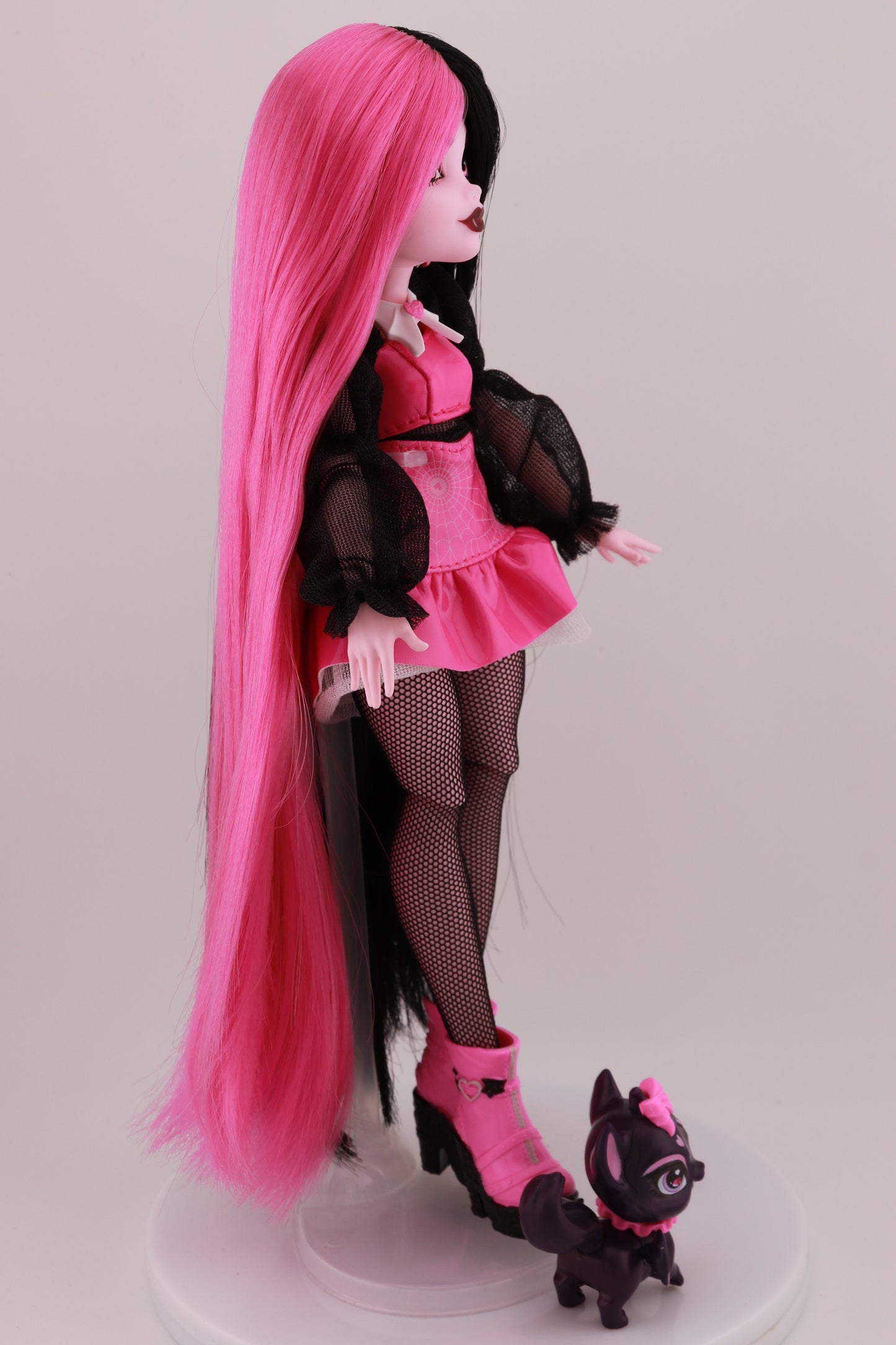 Rerooted Monster High Draculaura G3