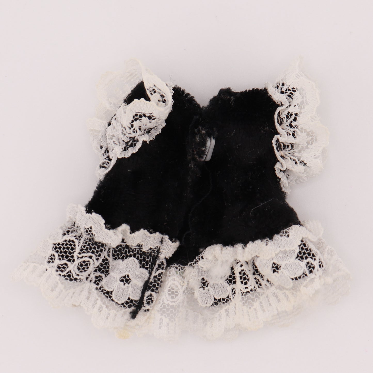Kelly's Black Velvet Dress