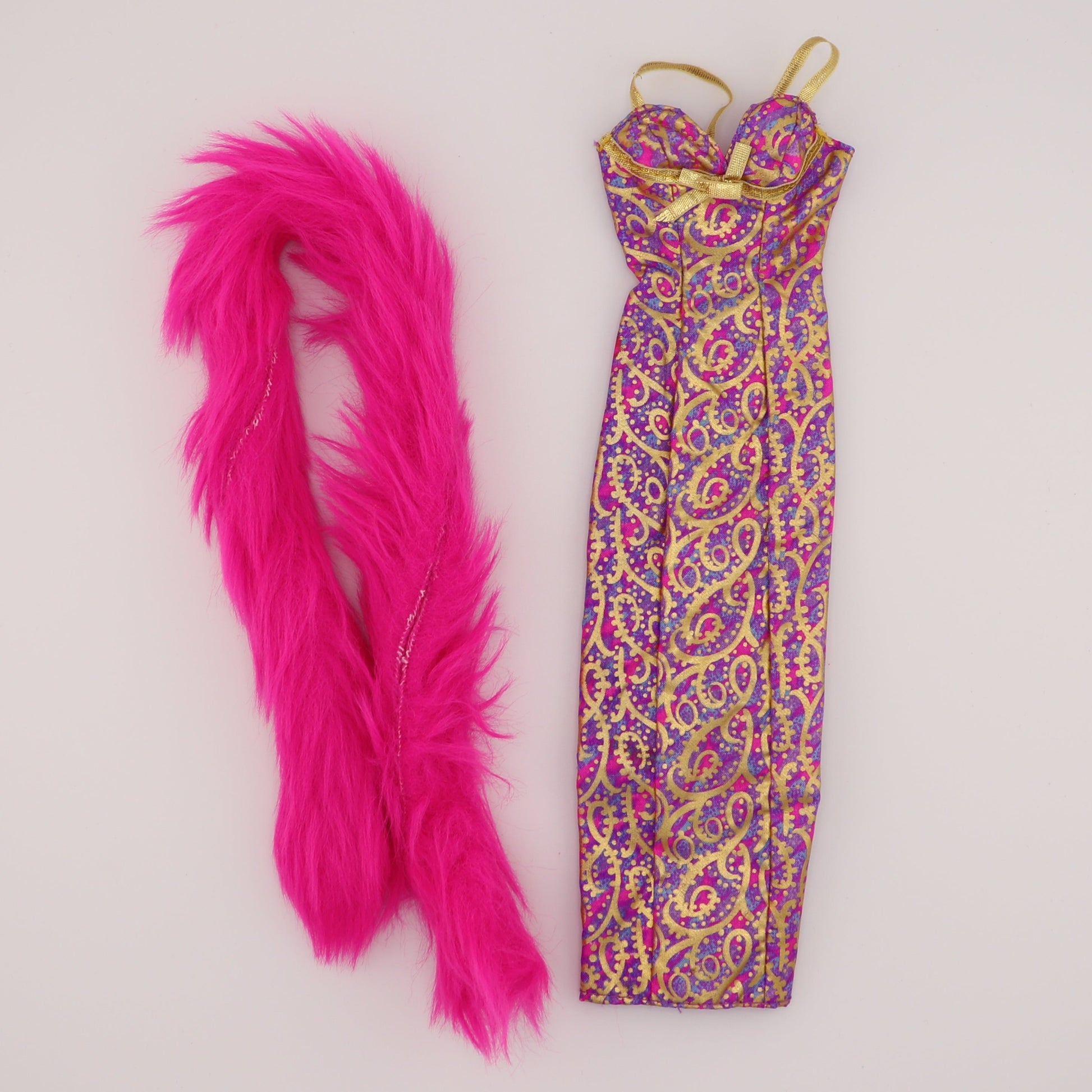 Fashion Avenue Deluxe Hot Pink Gold Evening Wear (1996) Twiggy's Doll Hospital Fashion Avenue Deluxe Hot Pink Gold Evening Wear (1996) Twiggy's Doll Hospital