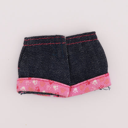 Love Me 3 Taffy Dog and Puppies Shorts (2007)